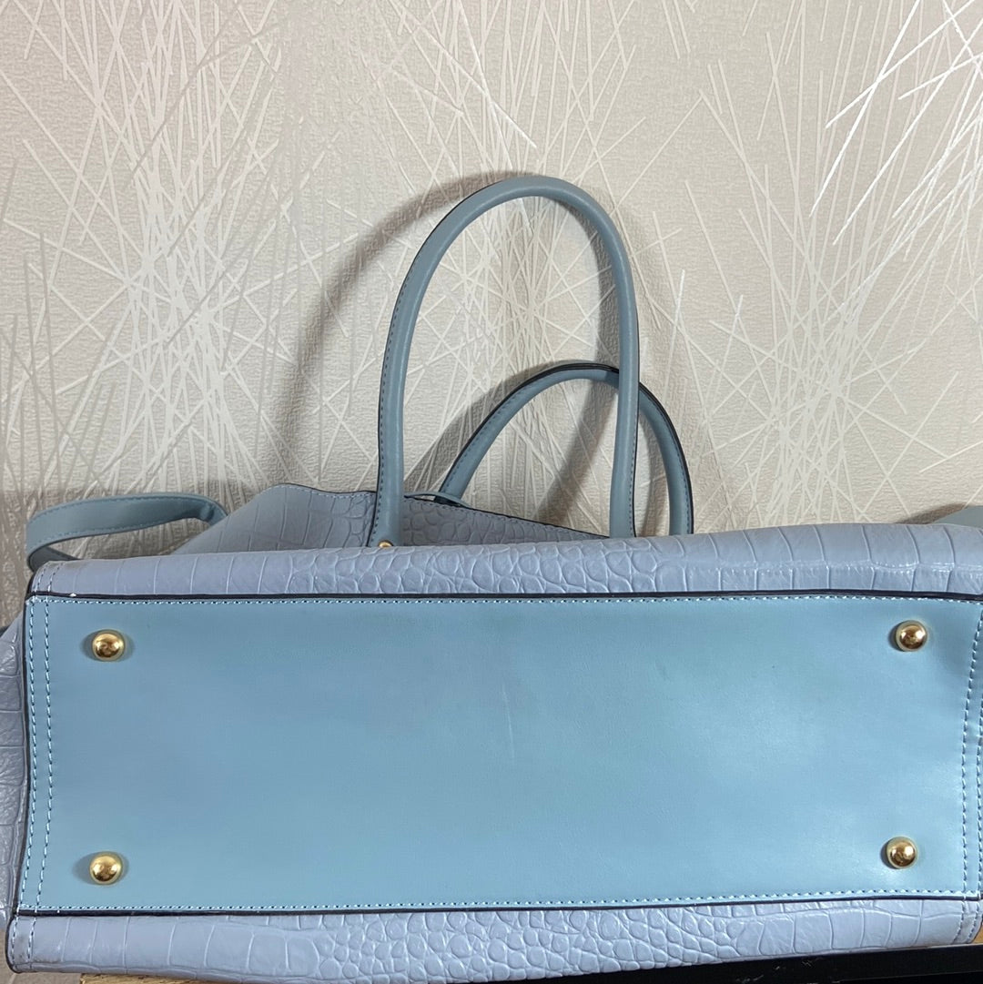 Sac à main bleu avec bandoulière + pochette assortie