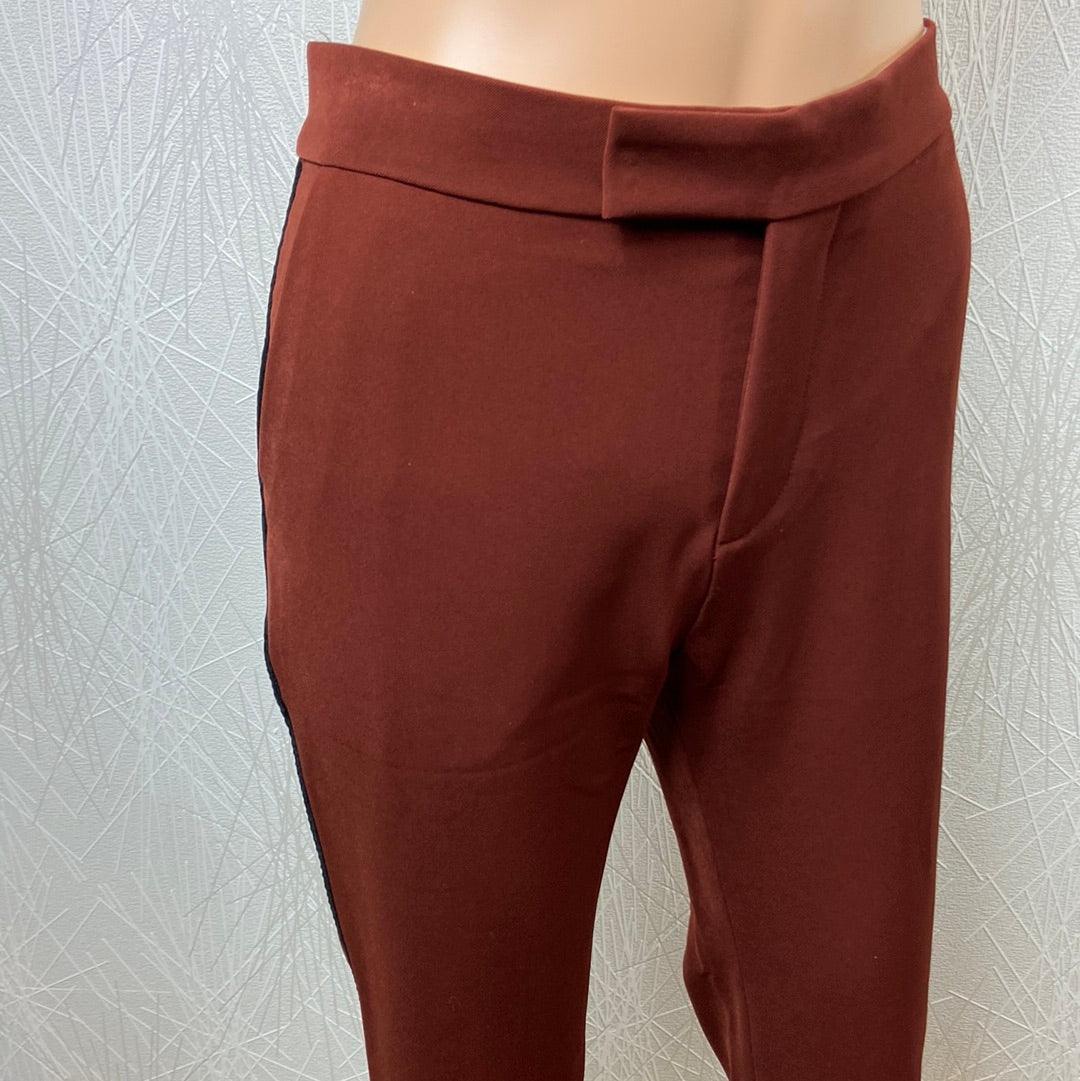 Pantalon femme marron 7/8 taille mi-haute bande noire Ann - Offre-Unique