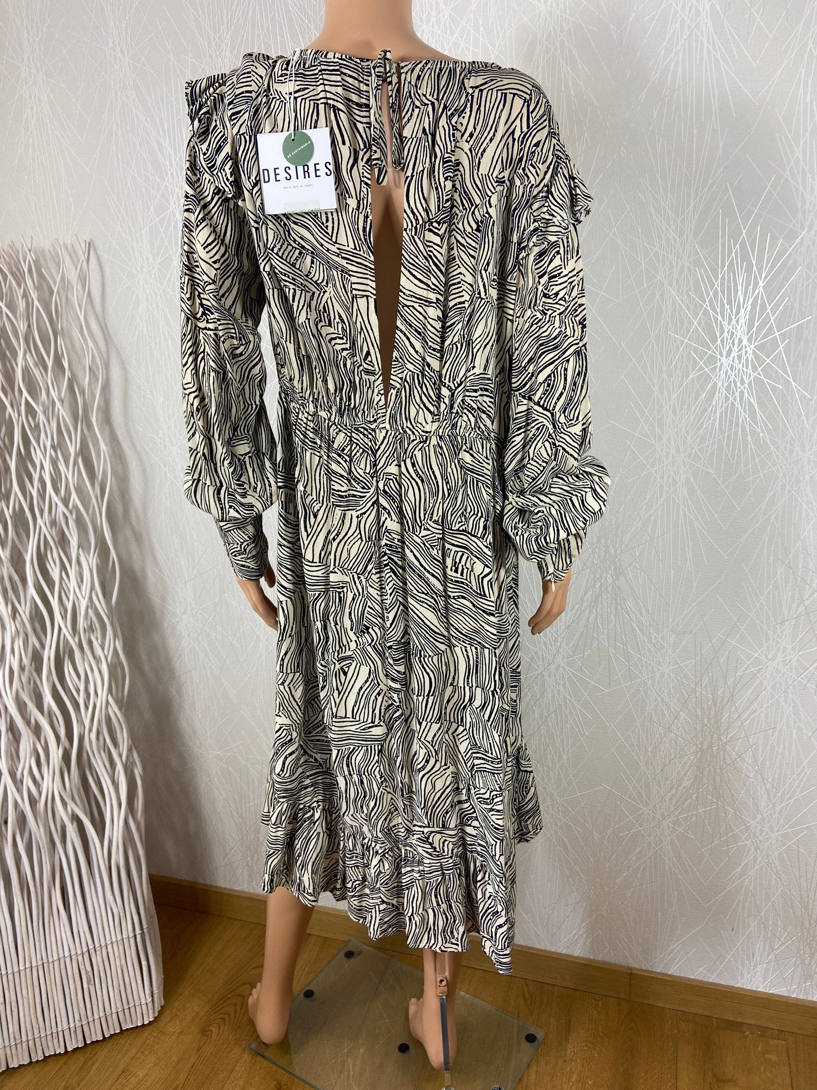 Robe midi col rond taille élastique Desires
