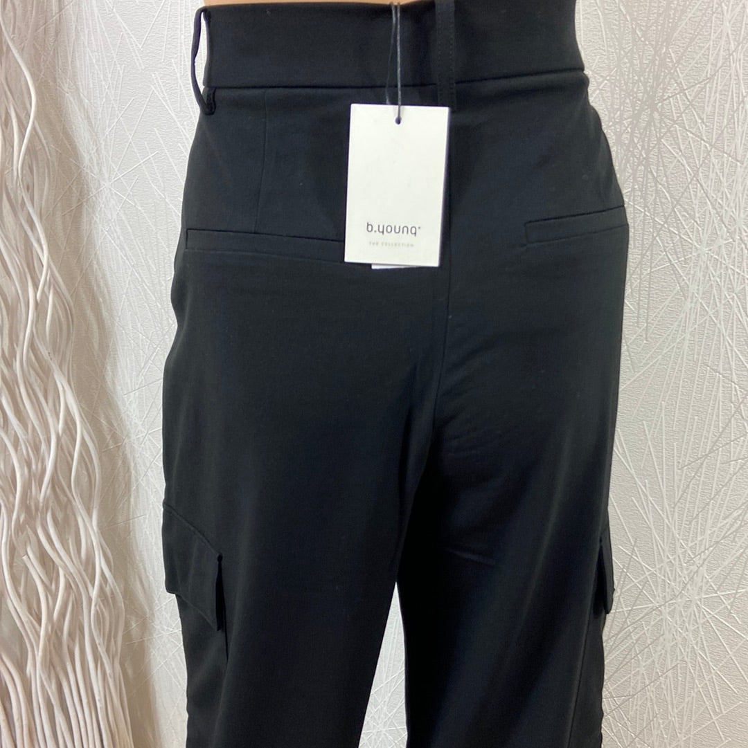 Pantalon noir taille haute coupe ample Bydanta Cargo Pants 4 B.Young