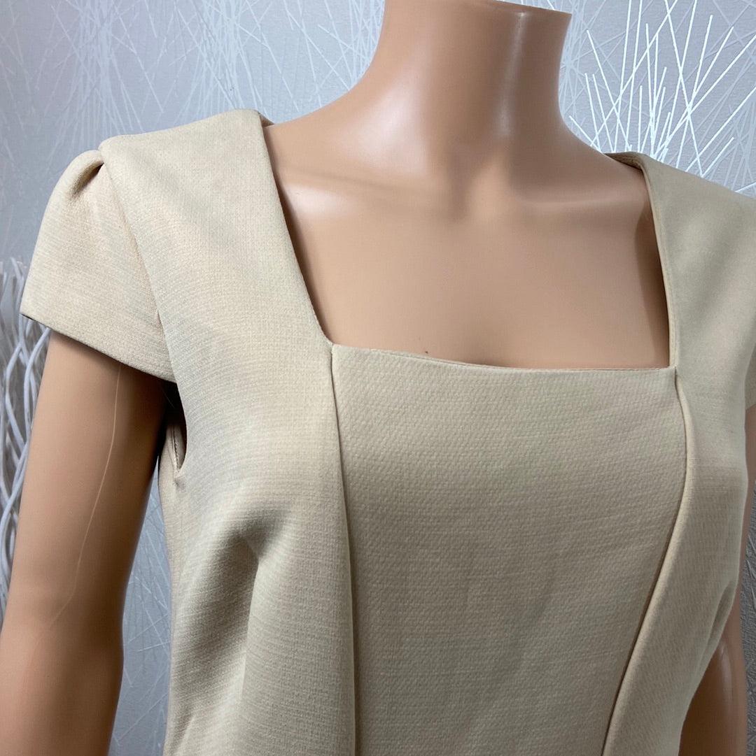 Robe beige habillée manches mancherons col carré - Offre-Unique