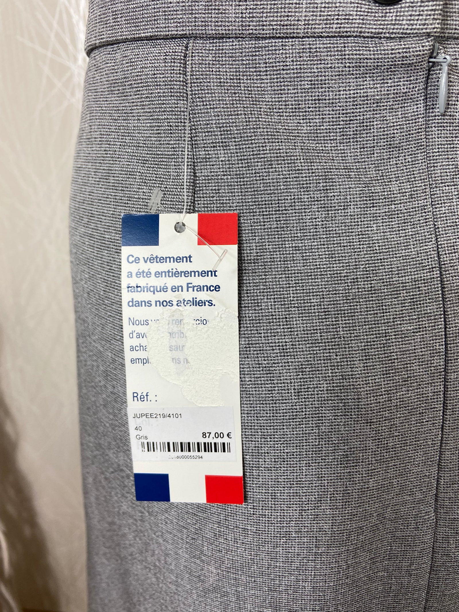 Tailleur gris veste jupe fendue fabrication française Gévana