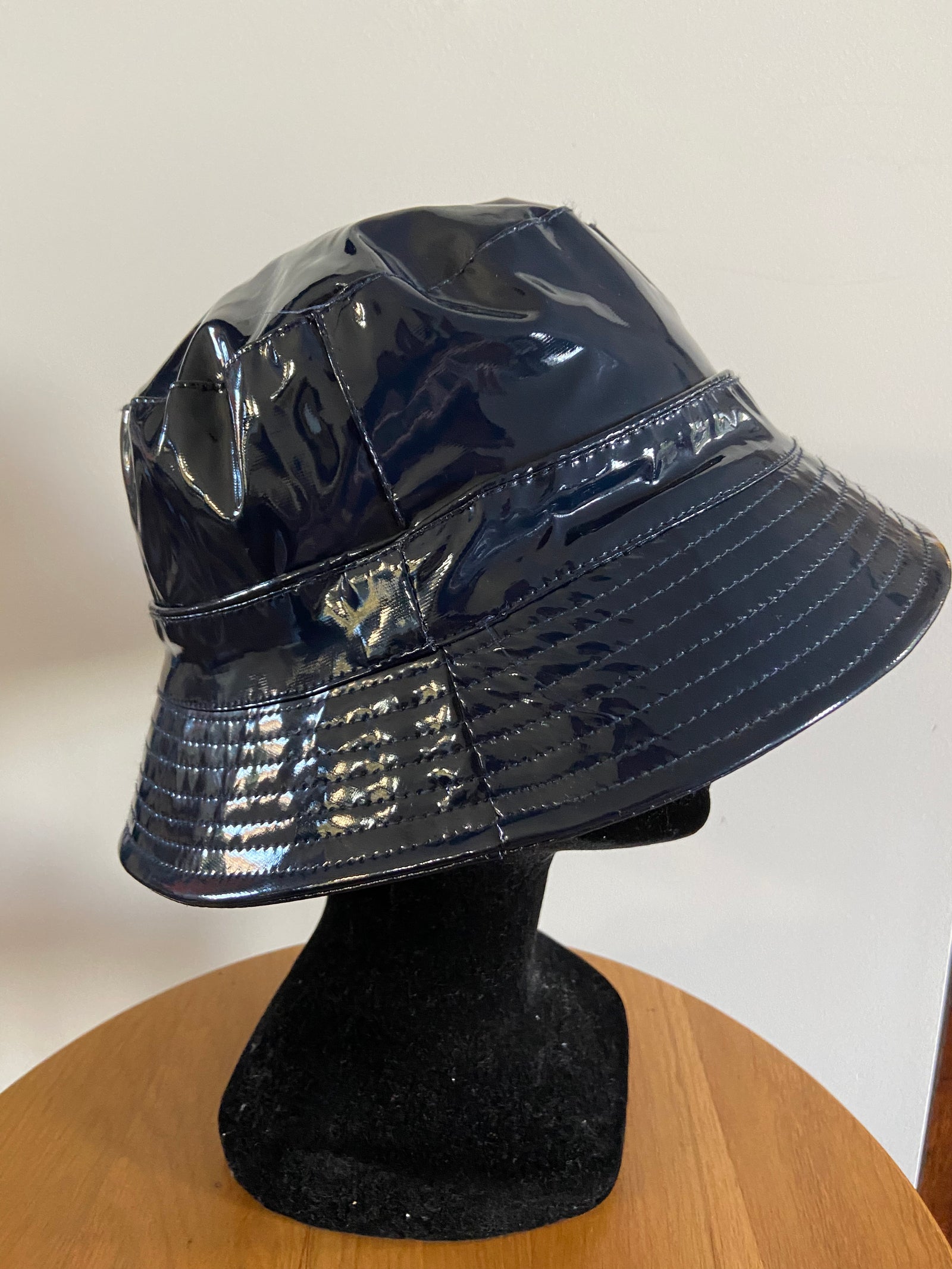 Chapeau bob de pluie bleu marine doublé coton