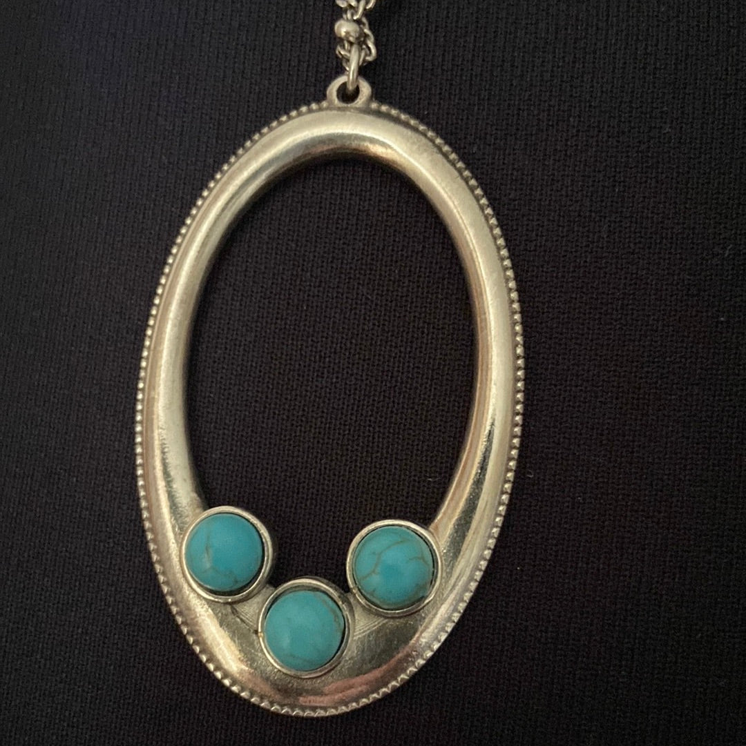 Collier pendentif ovale plaqué argent pierres semi-précieuses bleu turquoise Shabada