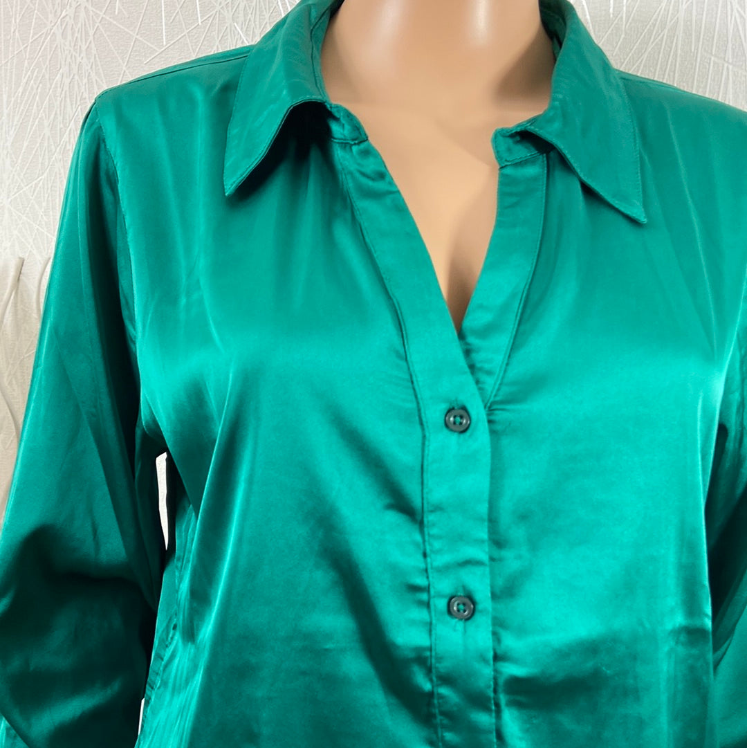 Chemise femme tissu satin vert Byhence Shirt B.Young