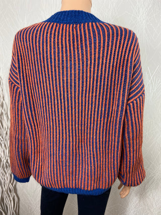 Pull col V rayé bleu orange ample bords côtelés laine alpaga Les Impatientes