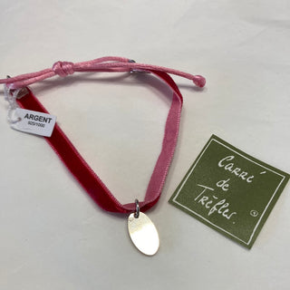 Bracelet velours rose médaillon trèfle porte-bonheur Carré de Trèfles
