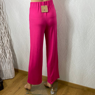 Pantalon rose fuchsia taille haute élastique jambes larges modèle Lili Surkana