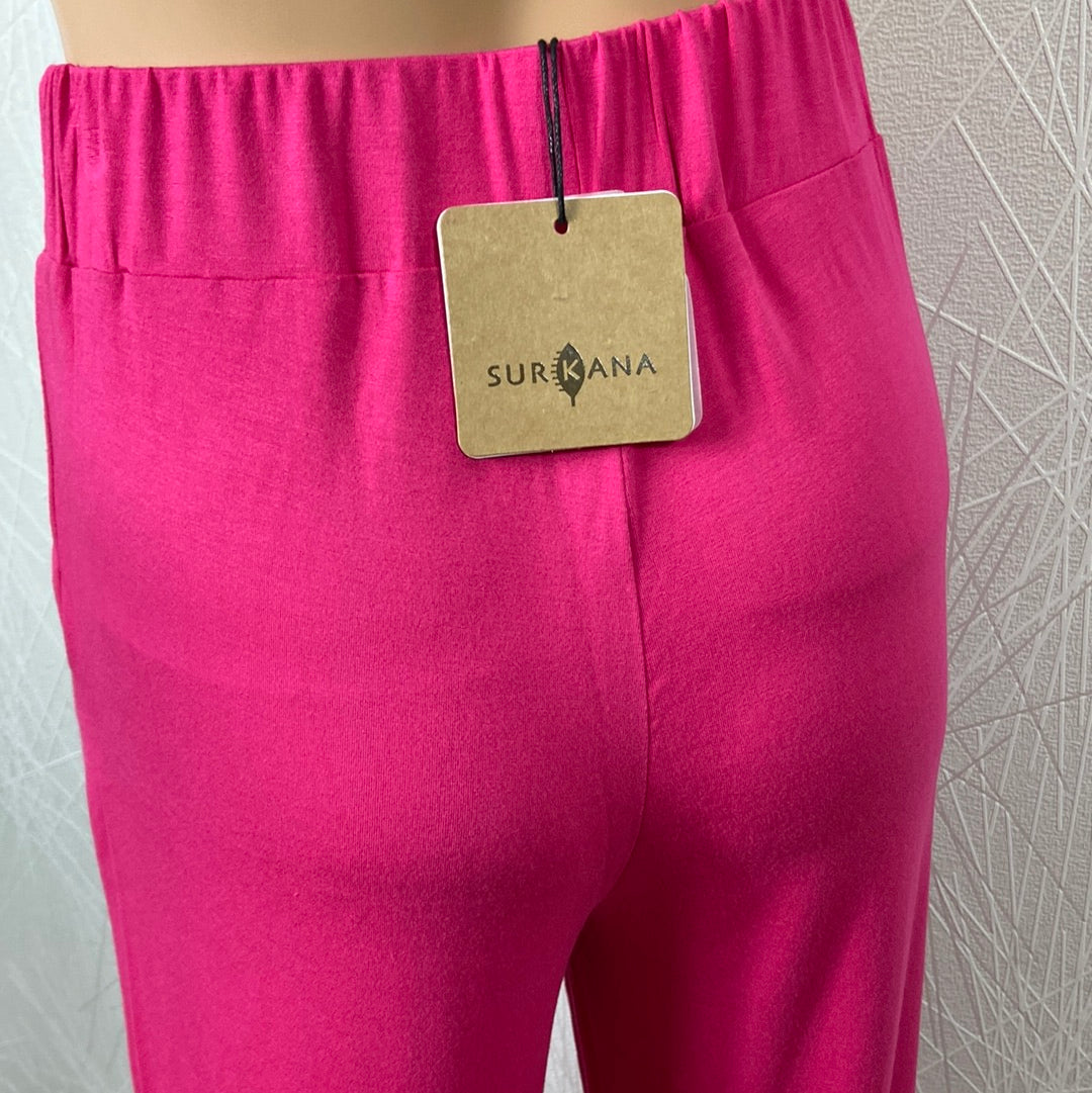 Pantalon rose fuchsia taille haute élastique jambes larges modèle Lili Surkana