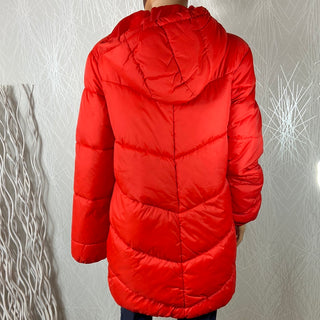 Manteau matelassé doudoune à capuche rouge modèle Bybomina Jacket B.Young