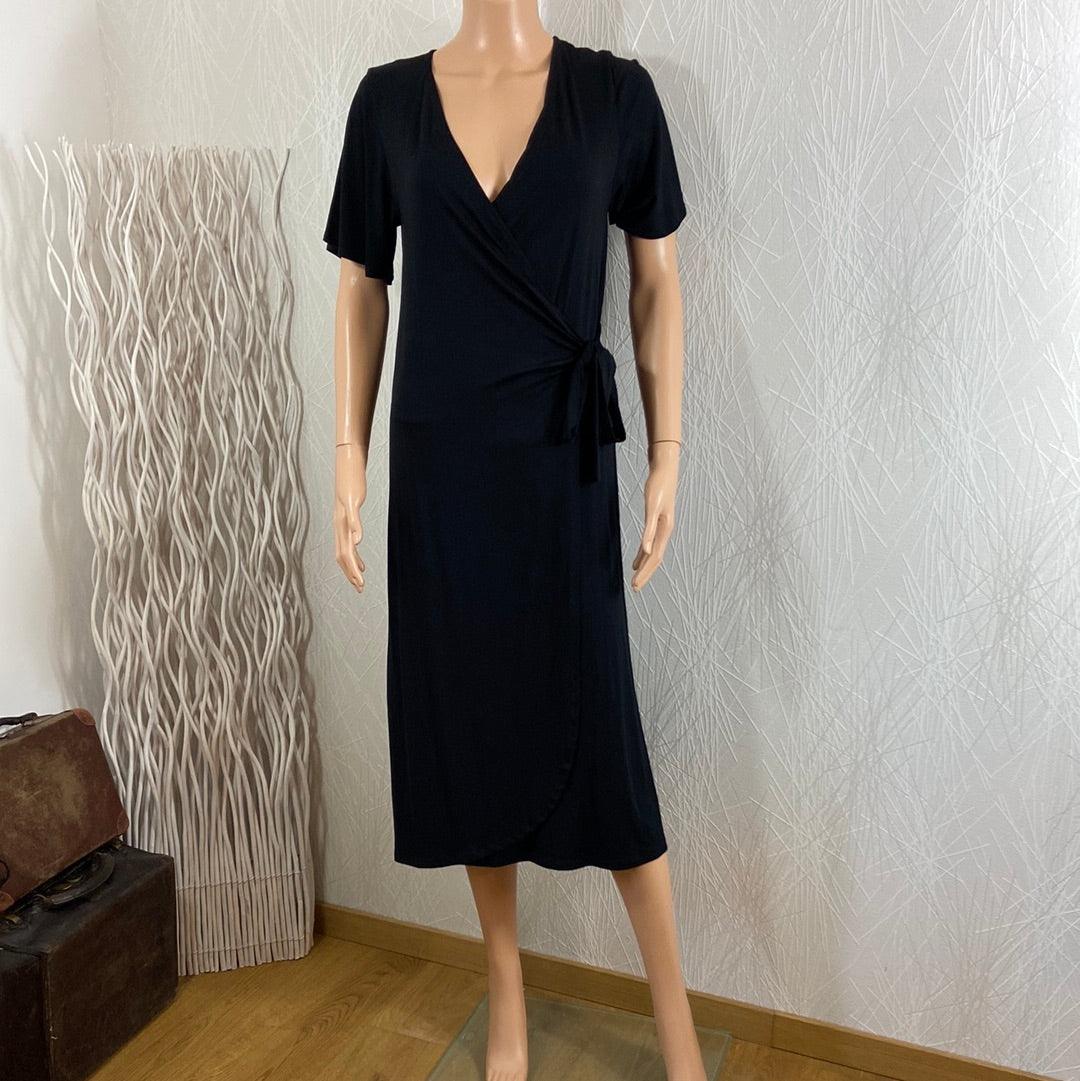 Robe midi noire cache cœur manches courtes modèle Flavie La Petite Robe - Offre-Unique