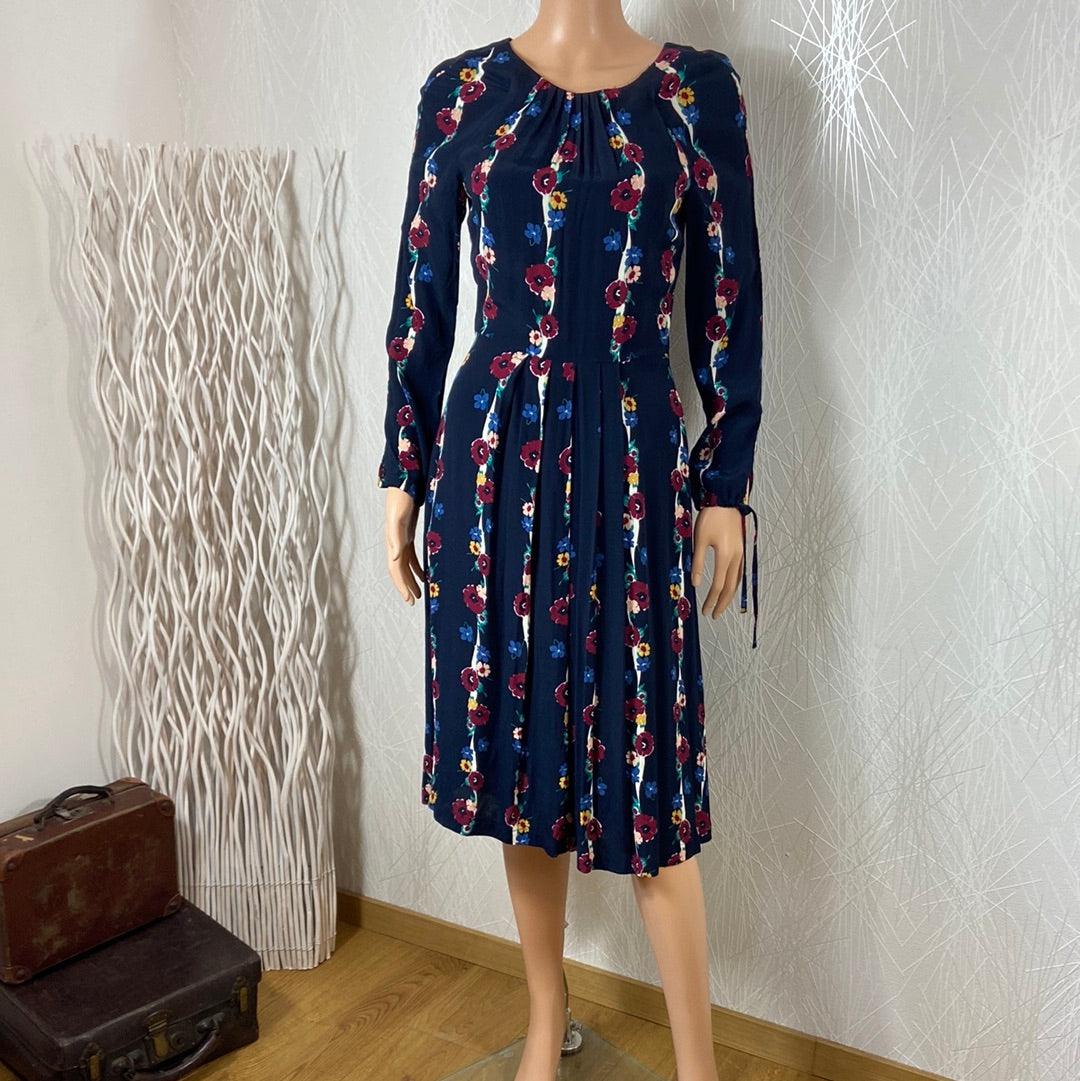 Robe midi doublée à manches longues bleu marine à motifs fleuris Emilyandfin