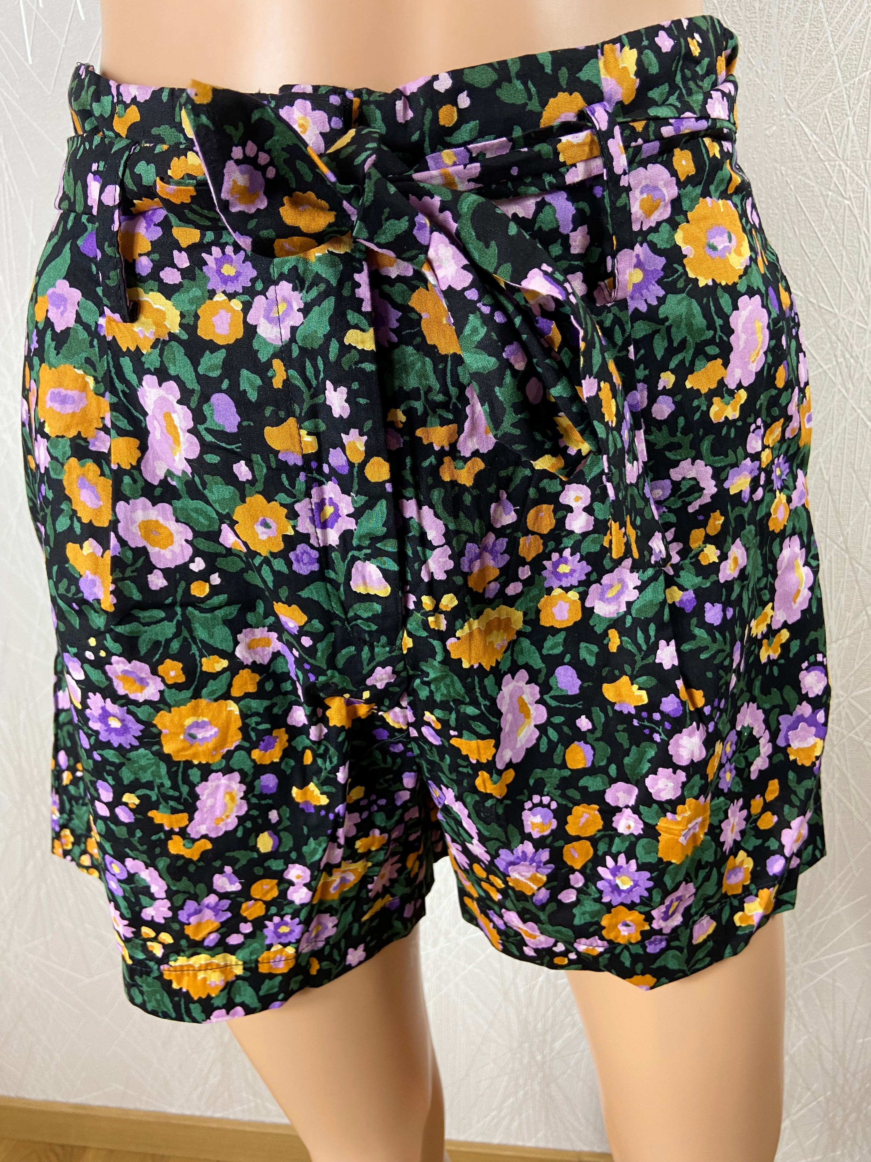 Short coton noir motif fleurs taille haute Lili & Lala