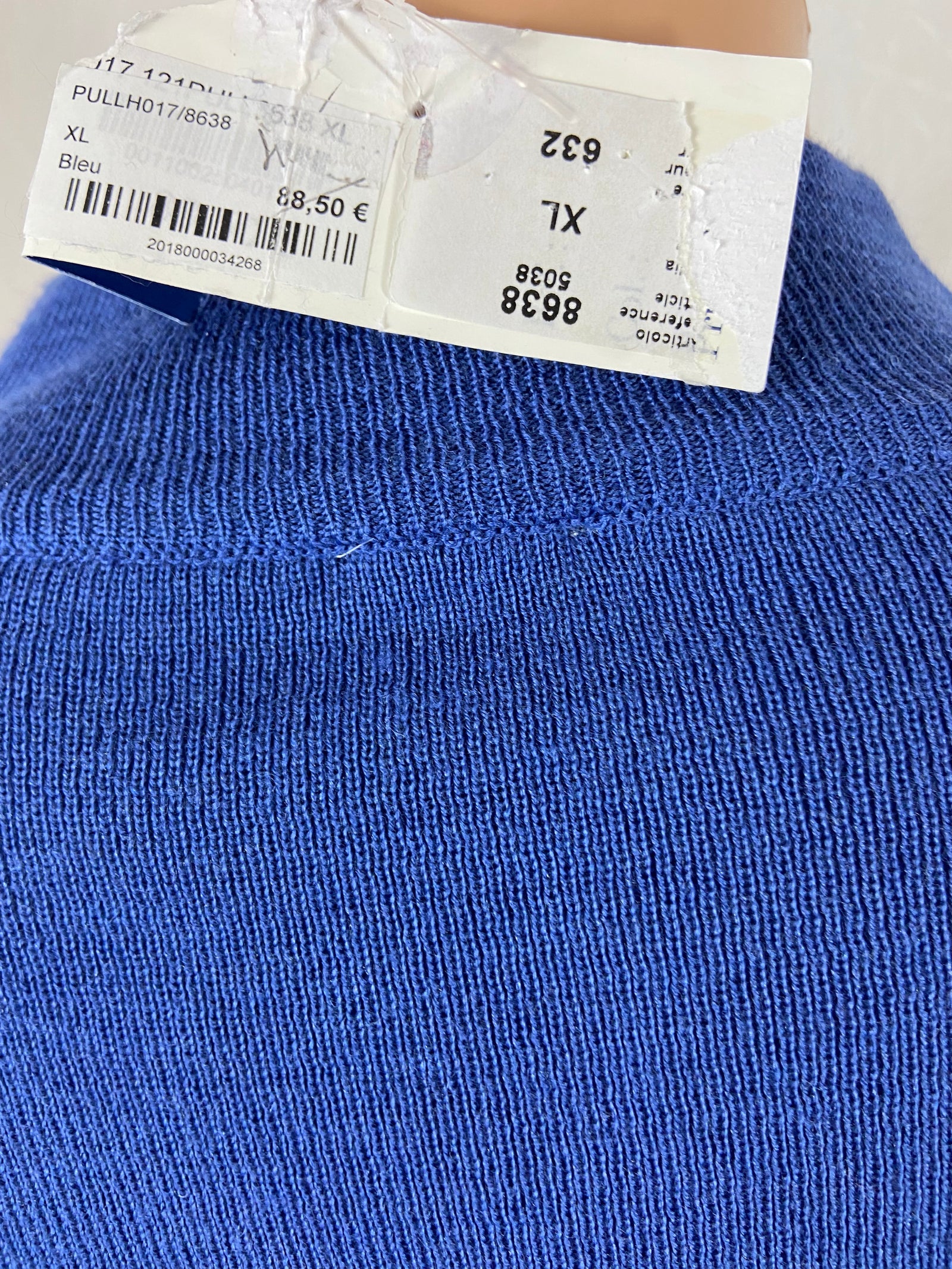 Pull bleu long ras du cou chaud avec laine Gévana