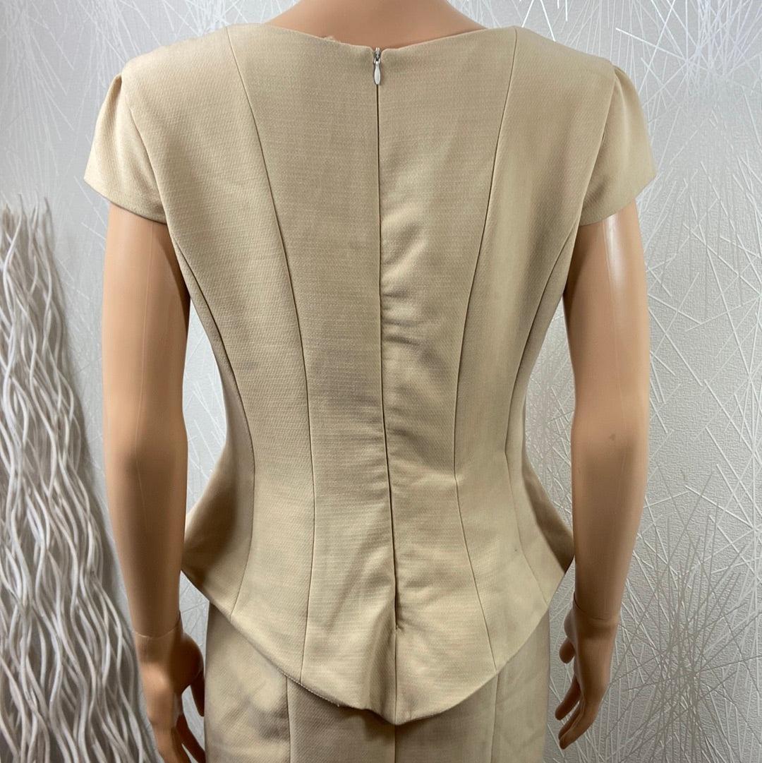 Robe beige habillée manches mancherons col carré - Offre-Unique