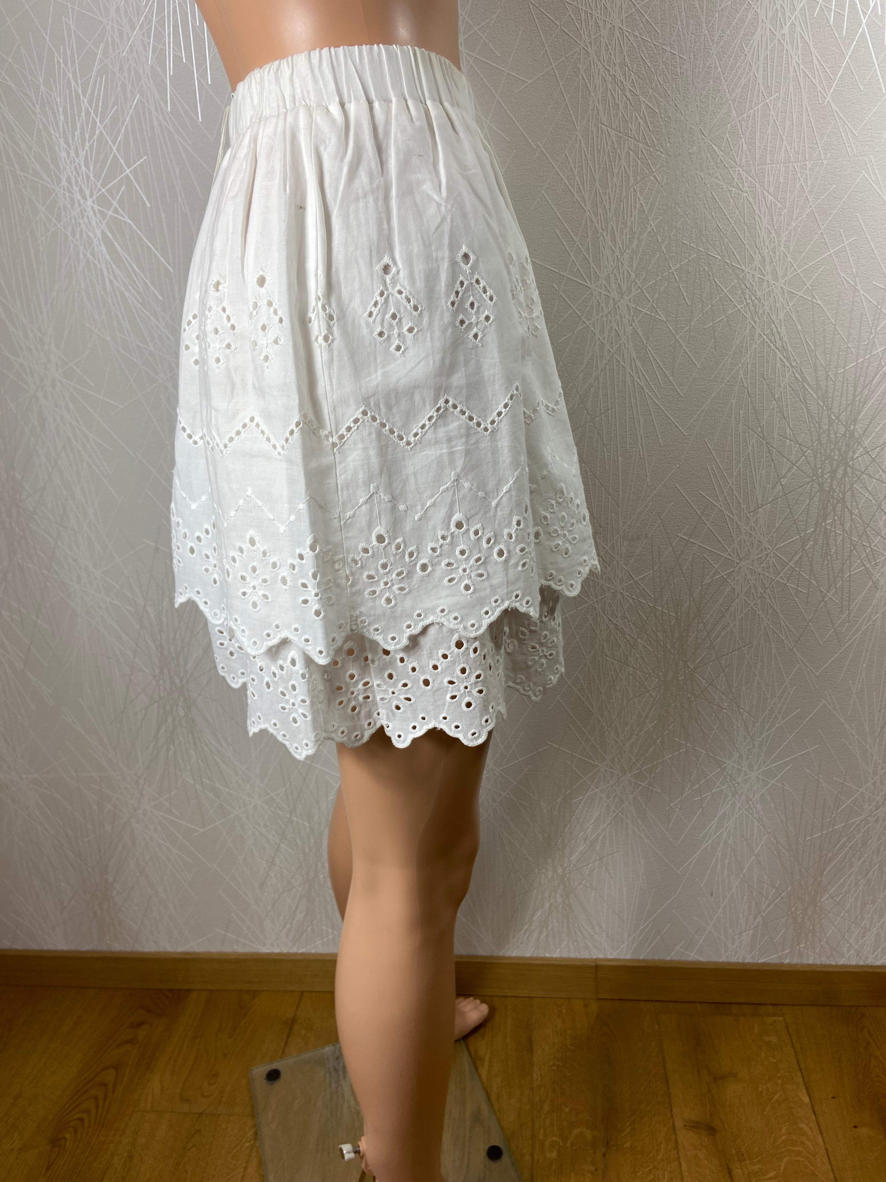 Jupe blanche brodée à volants taille élastique Vintage Dressing