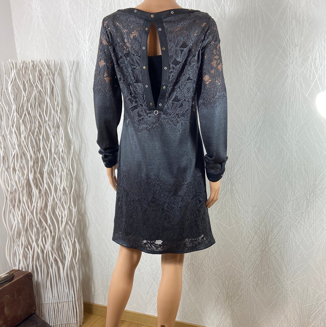 Robe noire midi avec dentelle broderie manches longues Mado et les