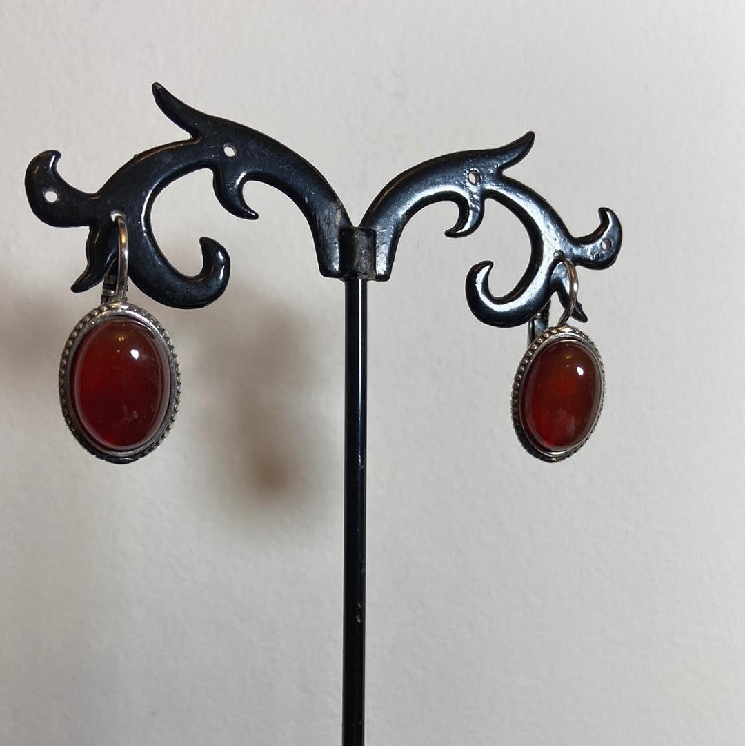 Boucles d’oreilles pendantes dormeuses plaqué argent pierre semi-précieuse rouge Shabada - Offre-Unique