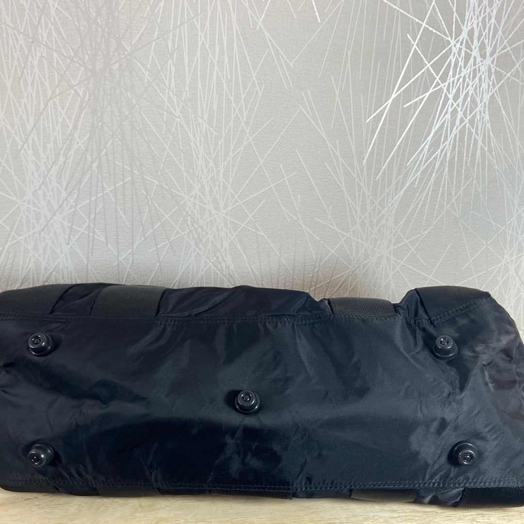 Sac à main avec bandoulière en tissu imperméable noir New Boy