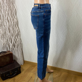 Jeans femme denim bleu délavé taille normale modèle Bylola Lola B.Young