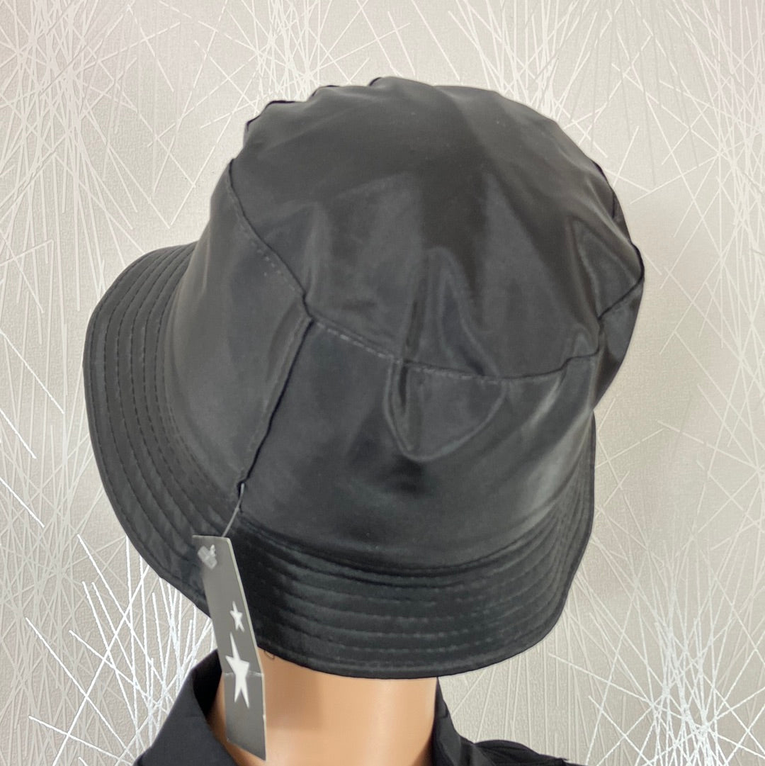 Chapeau bob de pluie noir doublé waterproof