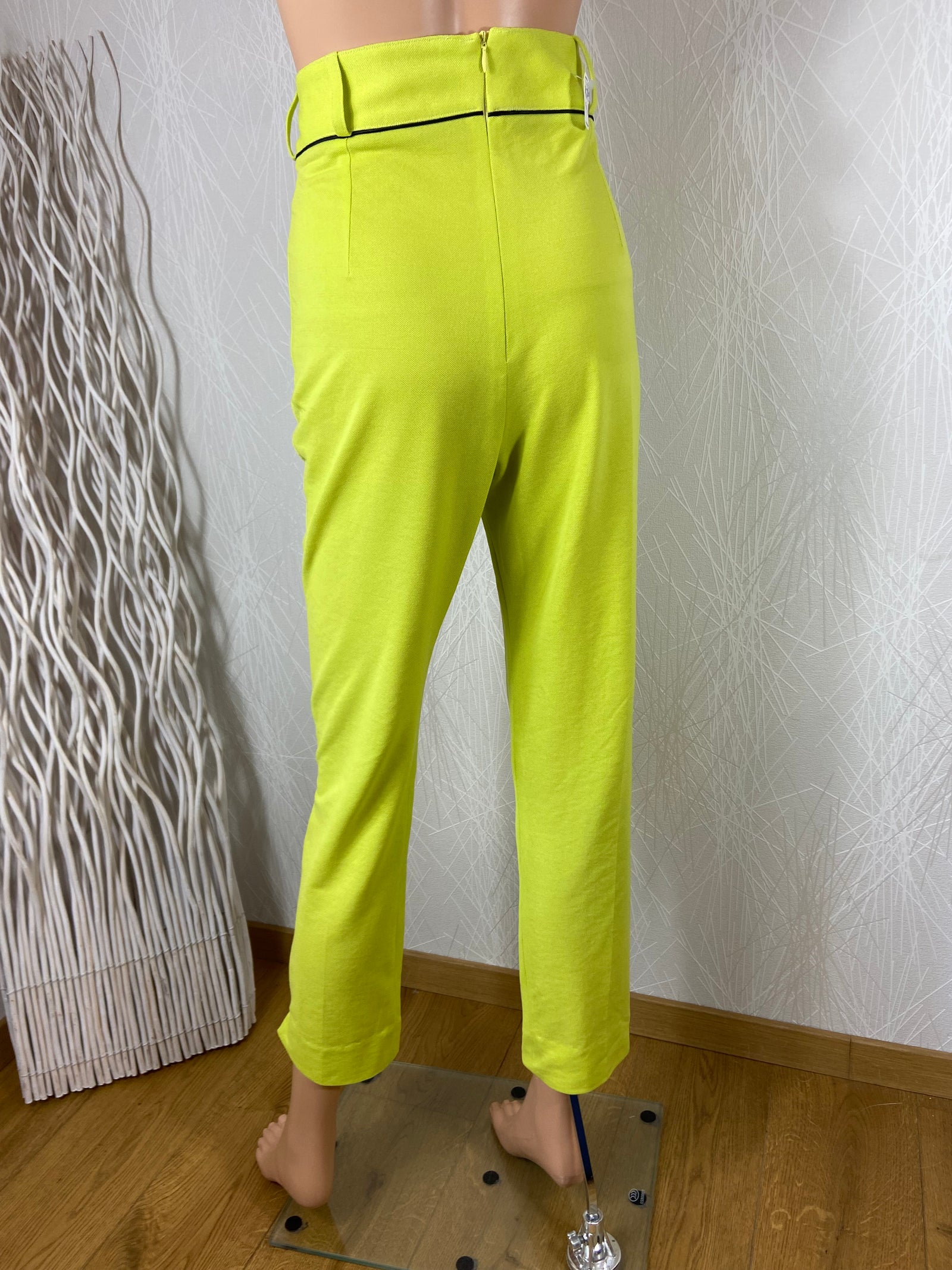 Pantalon vert anis léger de créateur Tabala Paris