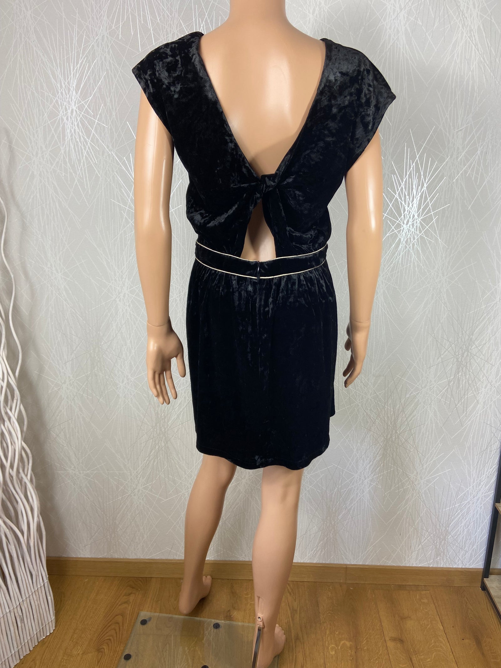 Robe courte velours lisse modèle Maeva Opullence
