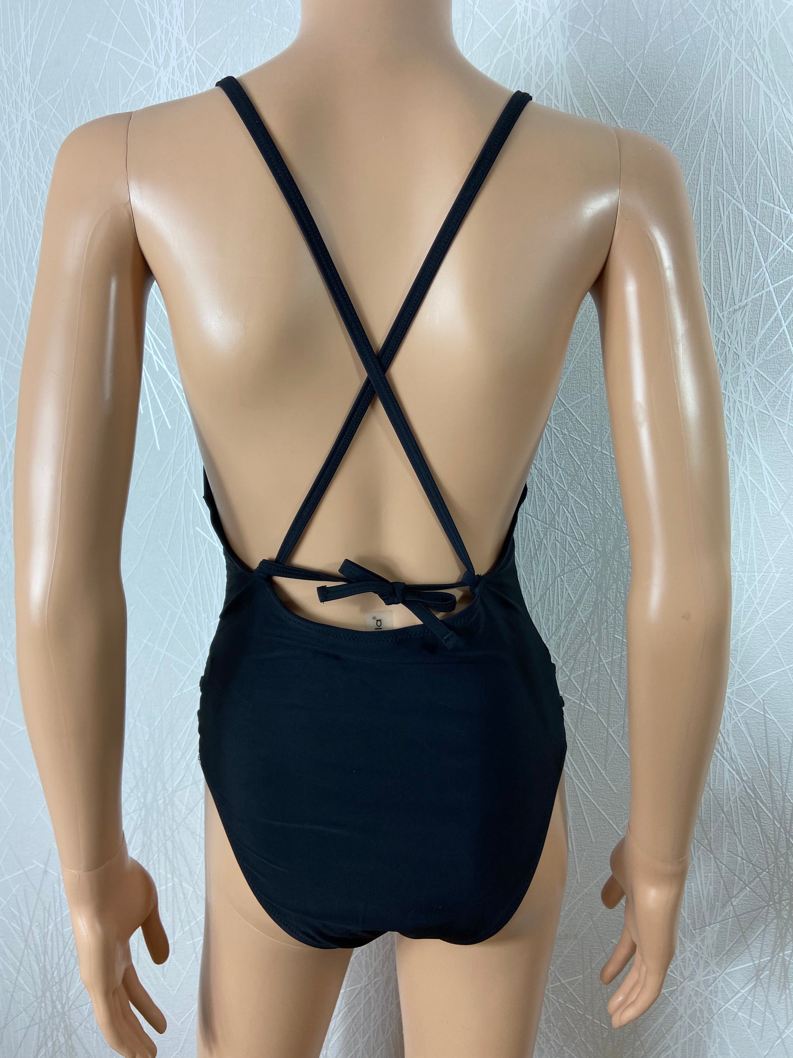 Maillot de bain noir monokini 1 pièce Sexy Touch Modesty Aulala