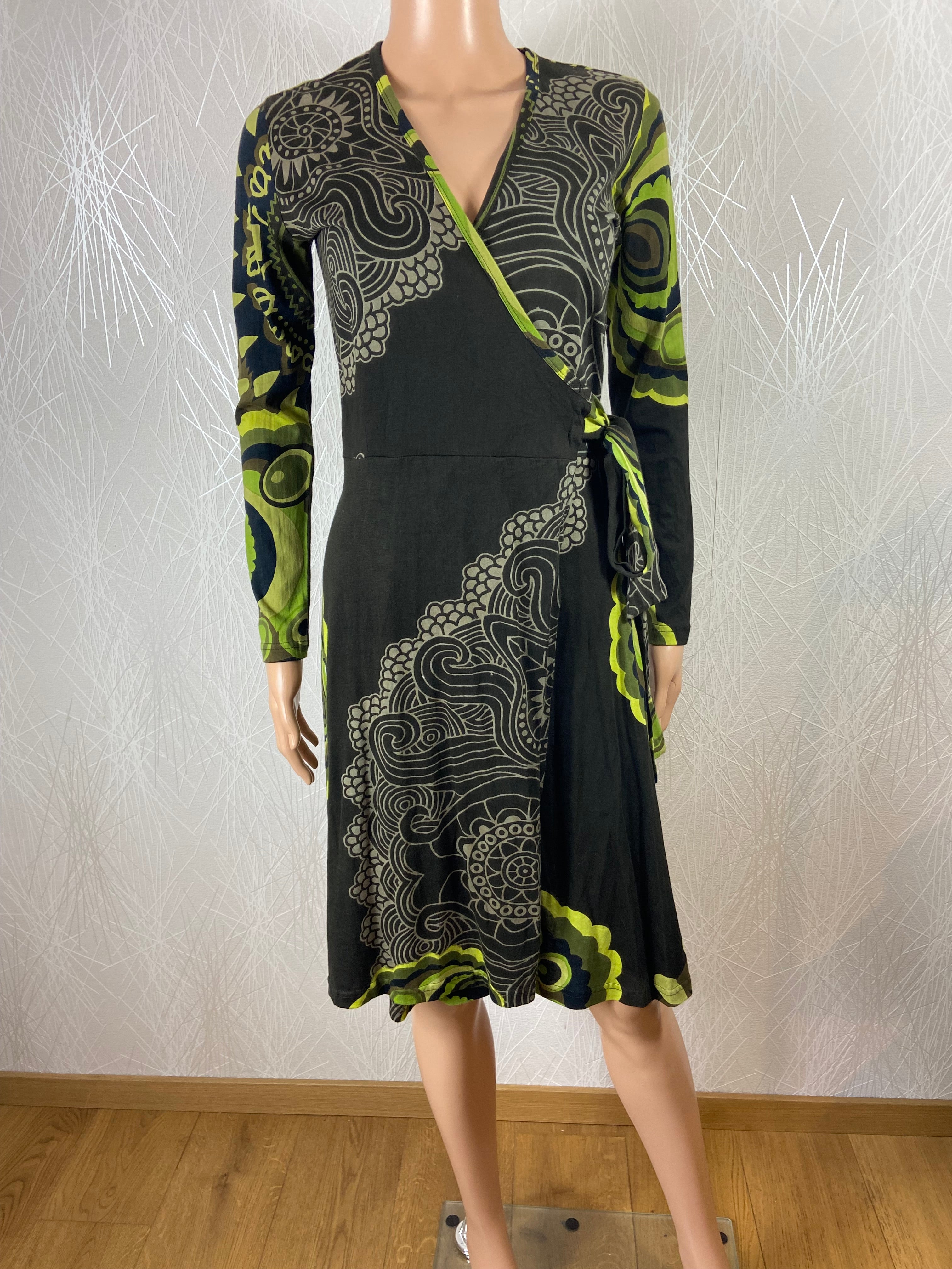 Robe portefeuille noire et verte en coton manches longues Aller Simplement