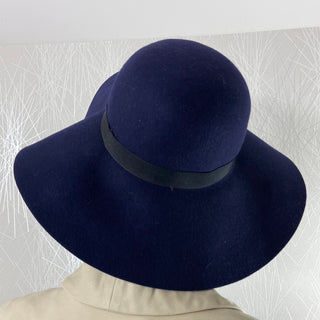 Chapeau pour femme en feutre de laine bleu marine Naf Naf