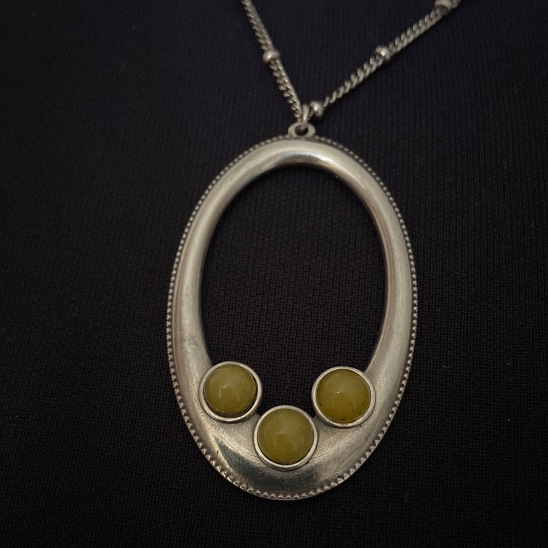 Collier pendentif ovale plaqué argent 3 pierres semi précieuses jaune Shabada