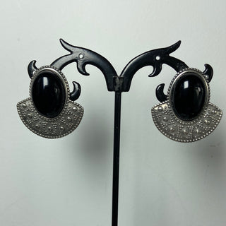 Boucles d’oreilles plaquées argent pierre semi-précieuse noire Shabada