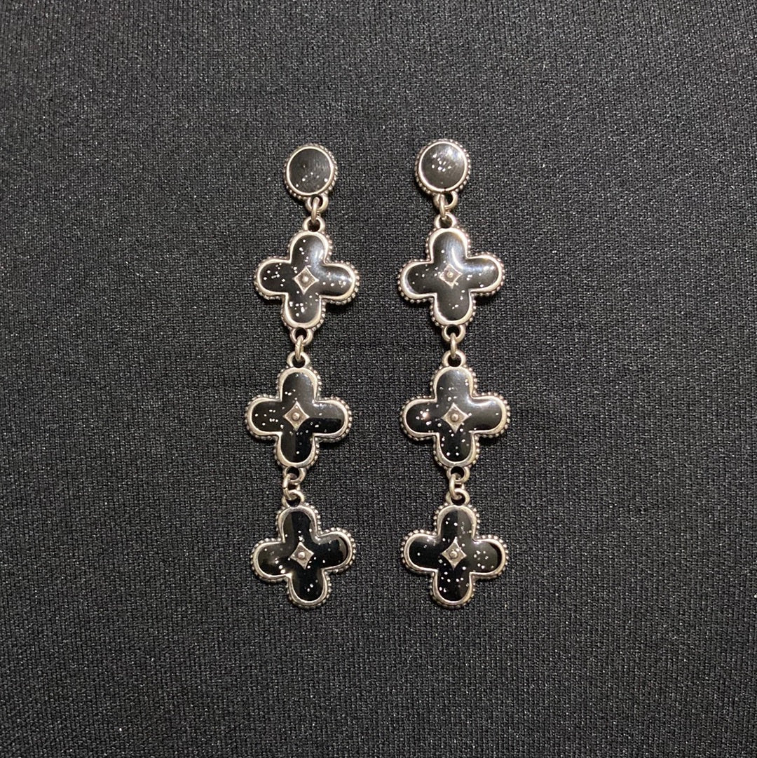 Boucles d’oreilles pendantes croix noires plaquée argent Shabada