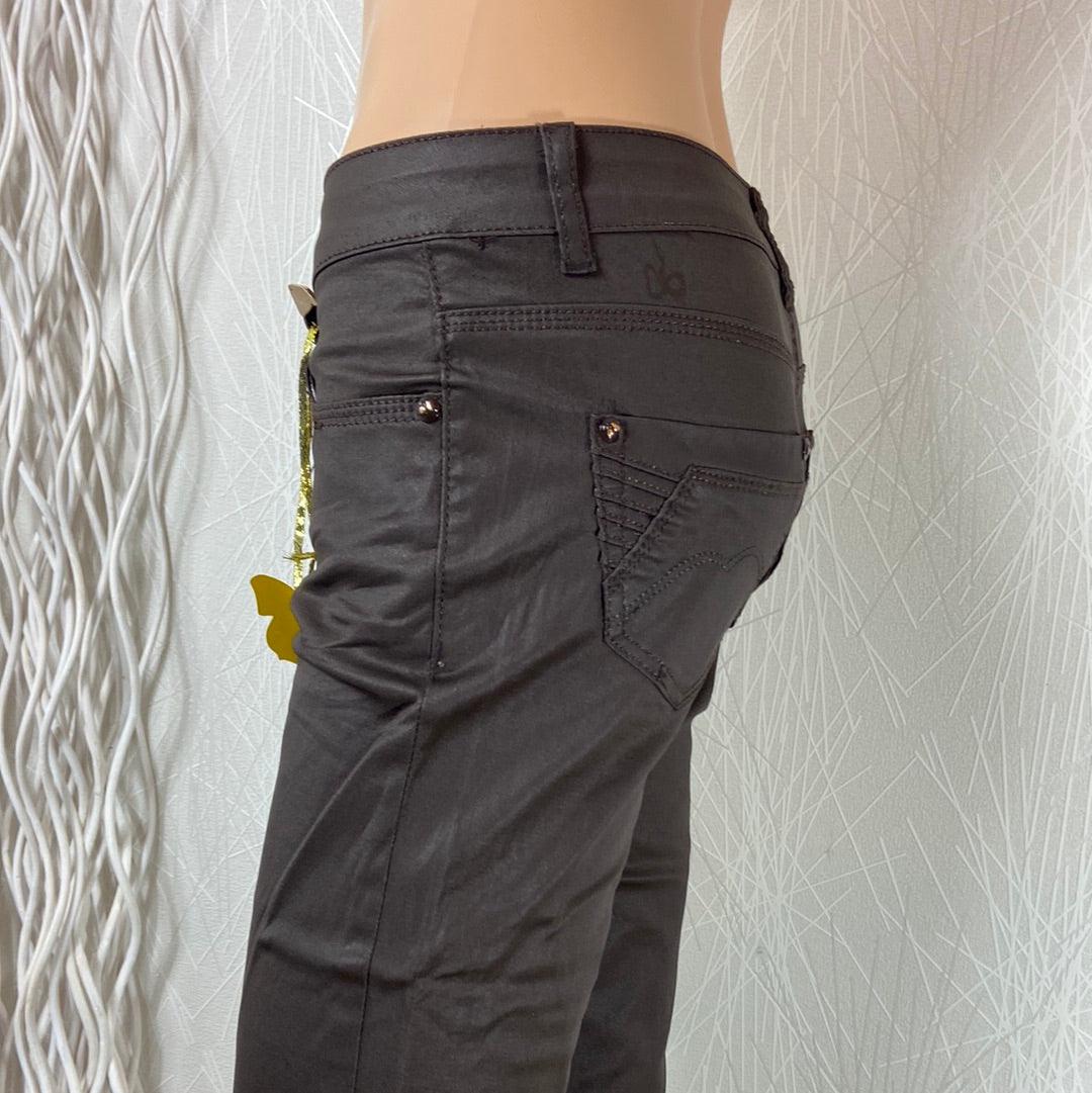 Pantalon coton enduit couleur marron taille normale jambes évasées Just One - Offre-Unique