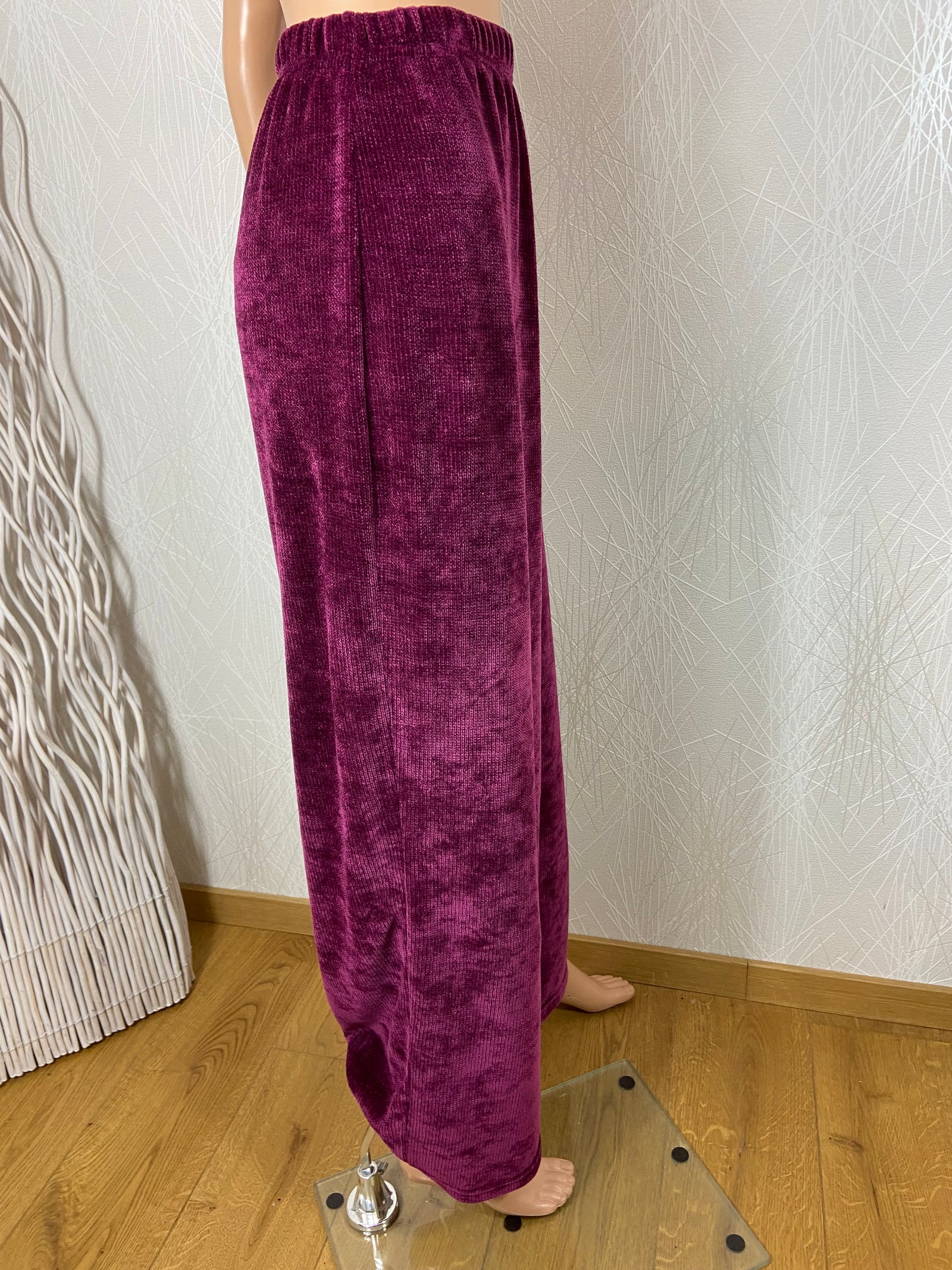 Pantalon fluide rouge bordeaux velours côtelé grande taille Edmond Boublil