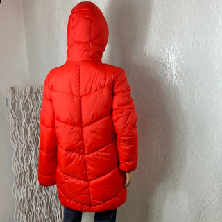 Manteau matelassé doudoune à capuche rouge modèle Bybomina Jacket B.Young