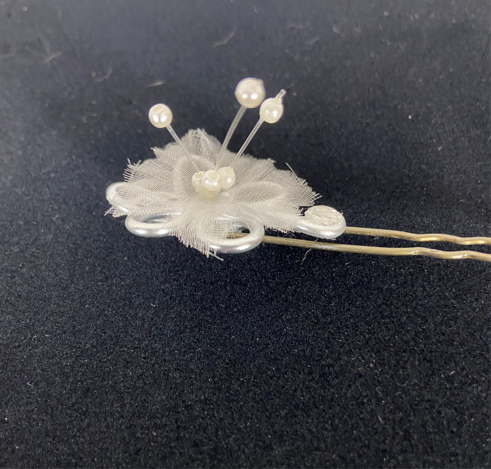 Lot de 3 épingles à cheveux fleur et perles blanches