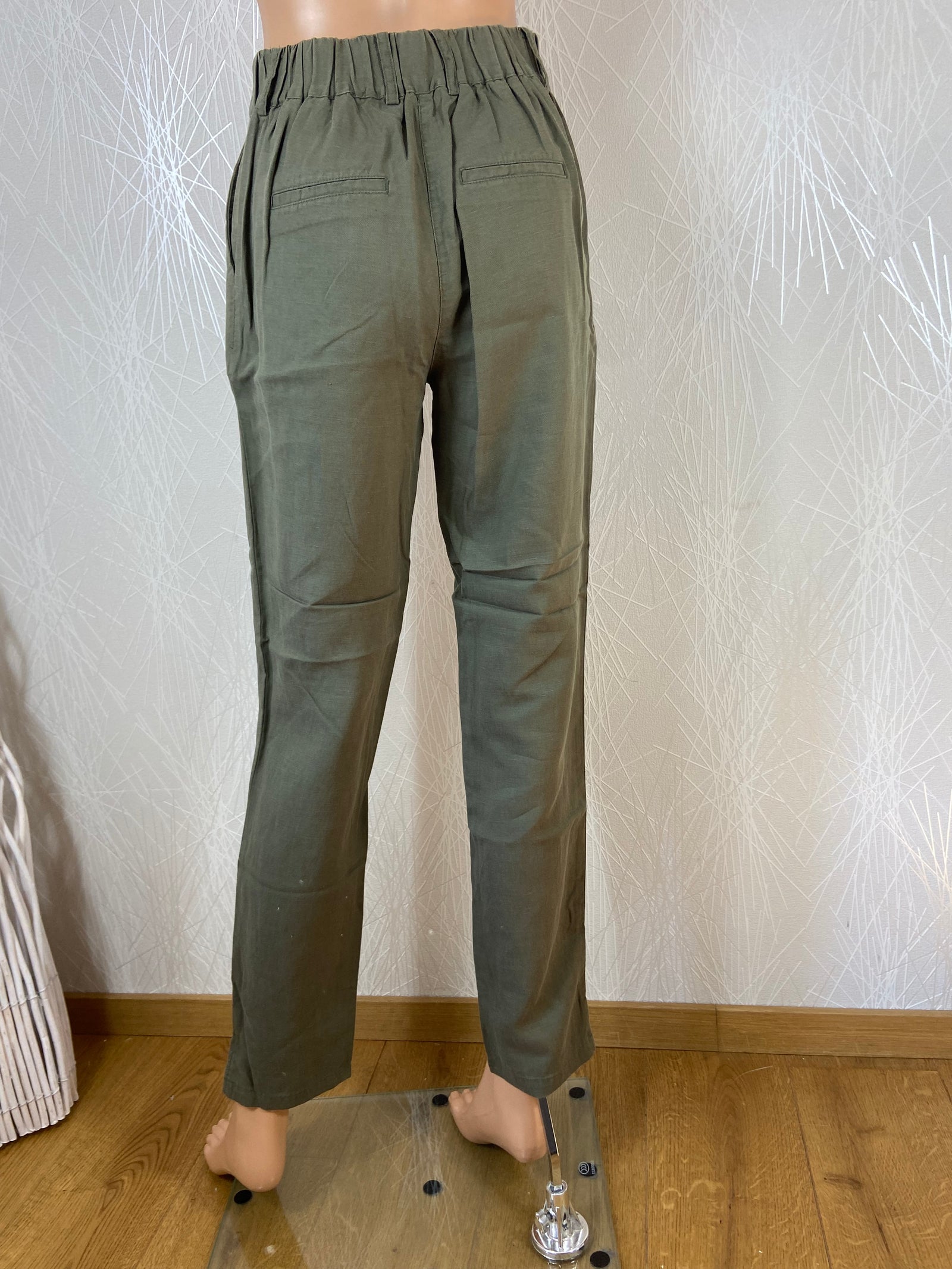Pantalon en fibre naturelle kaki C’est Beau La Vie
