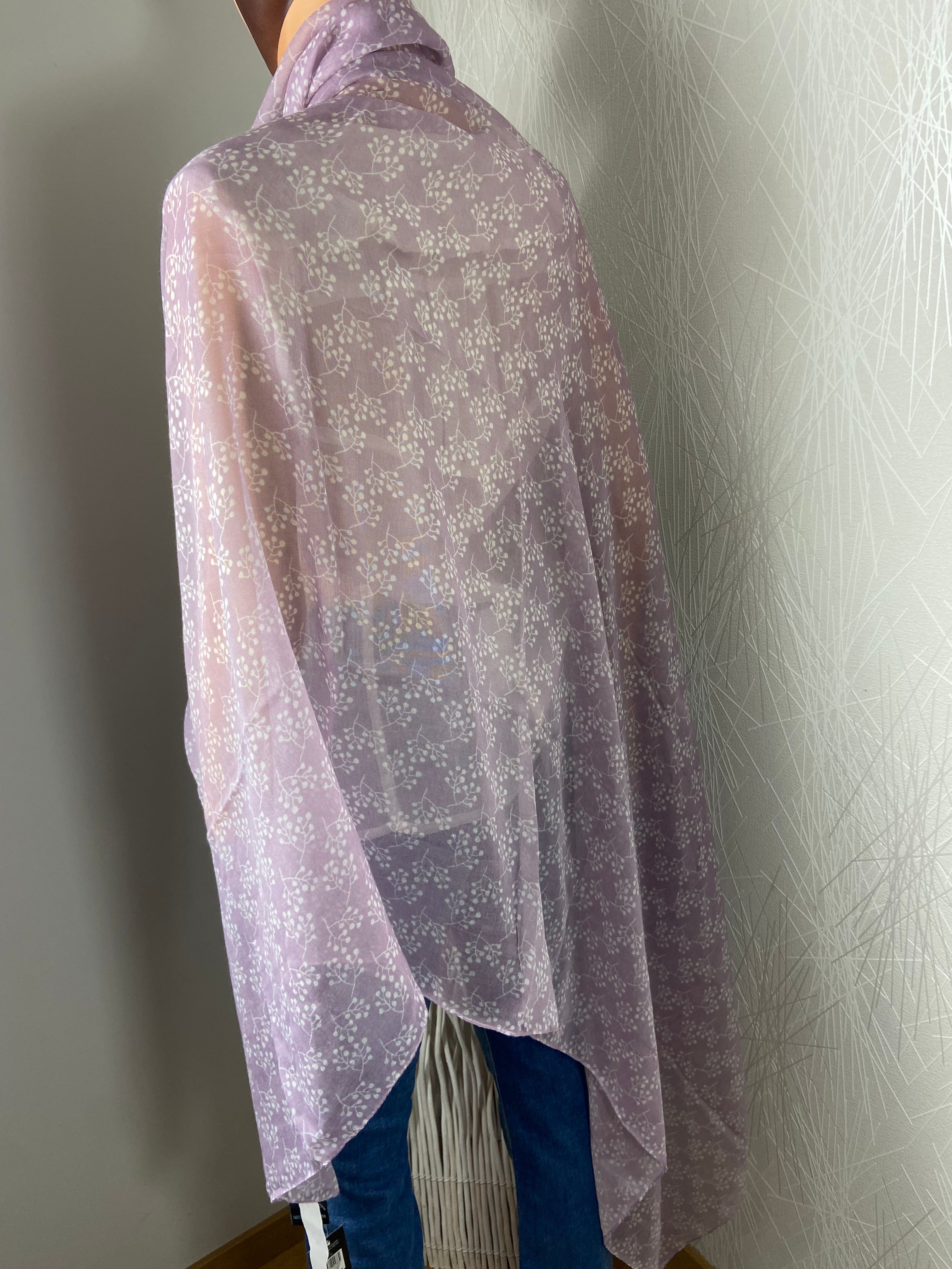 Foulard mauve à motifs Derrière la Porte