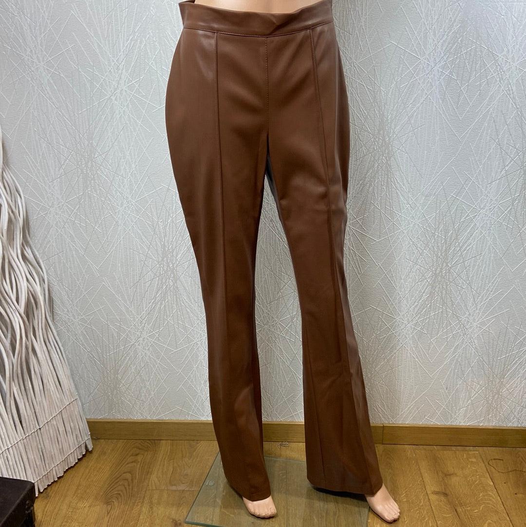 Pantalon femme en cuir synthétique marron taille haute coupe ample Kaos - Offre-Unique