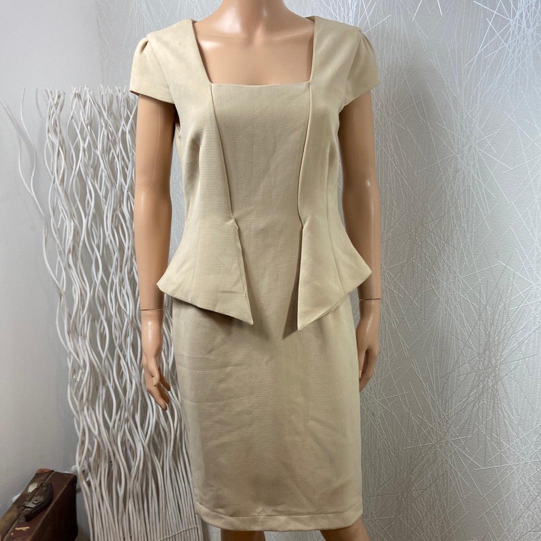 Robe beige habillée manches mancherons col carré - Offre-Unique