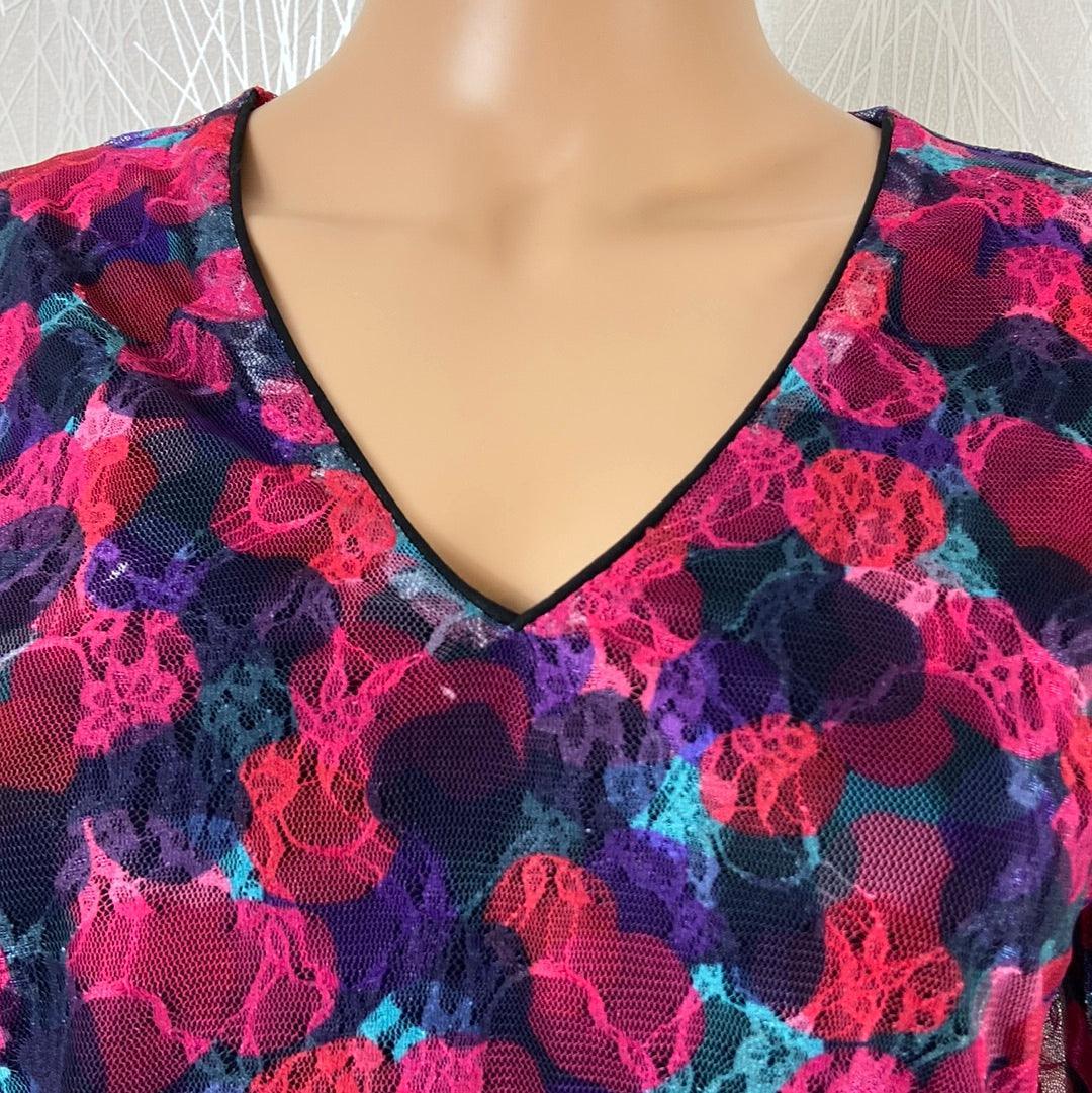 Blouse doublée multicolore dentelle col V manches 3/4 transparentes Le Singe de Julie - Offre-Unique