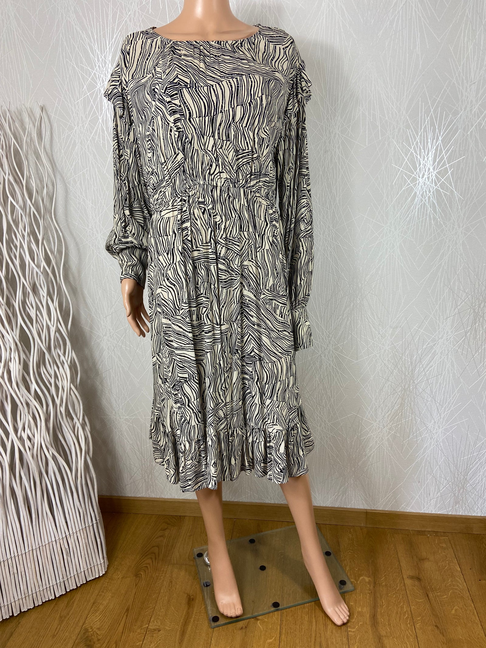 Robe midi col rond taille élastique Desires