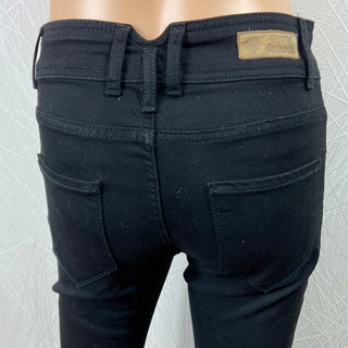 Jeans denim noir femme taille normale coupe slim modèle Sharon Le Comptoir des Quartiers