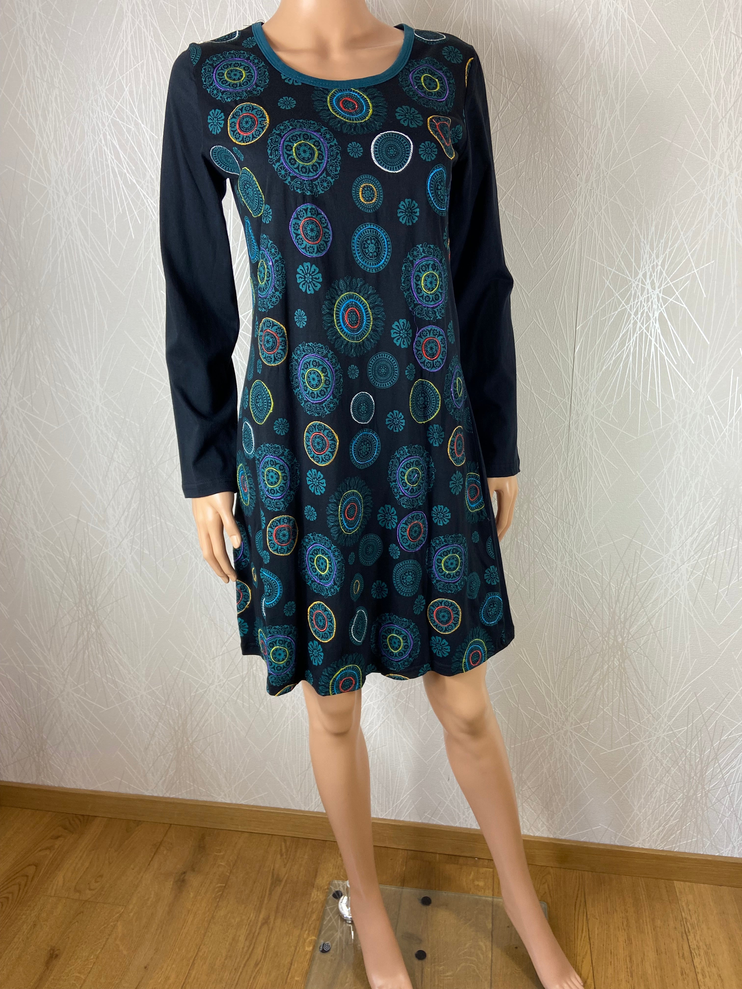 Robe noire en coton à motifs géométriques manches longues Aller Simplement