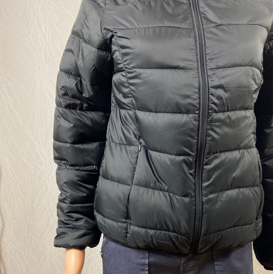 Manteau veste matelassé veste doudoune à capuche noire modèle Bybelena Jacket B.Young