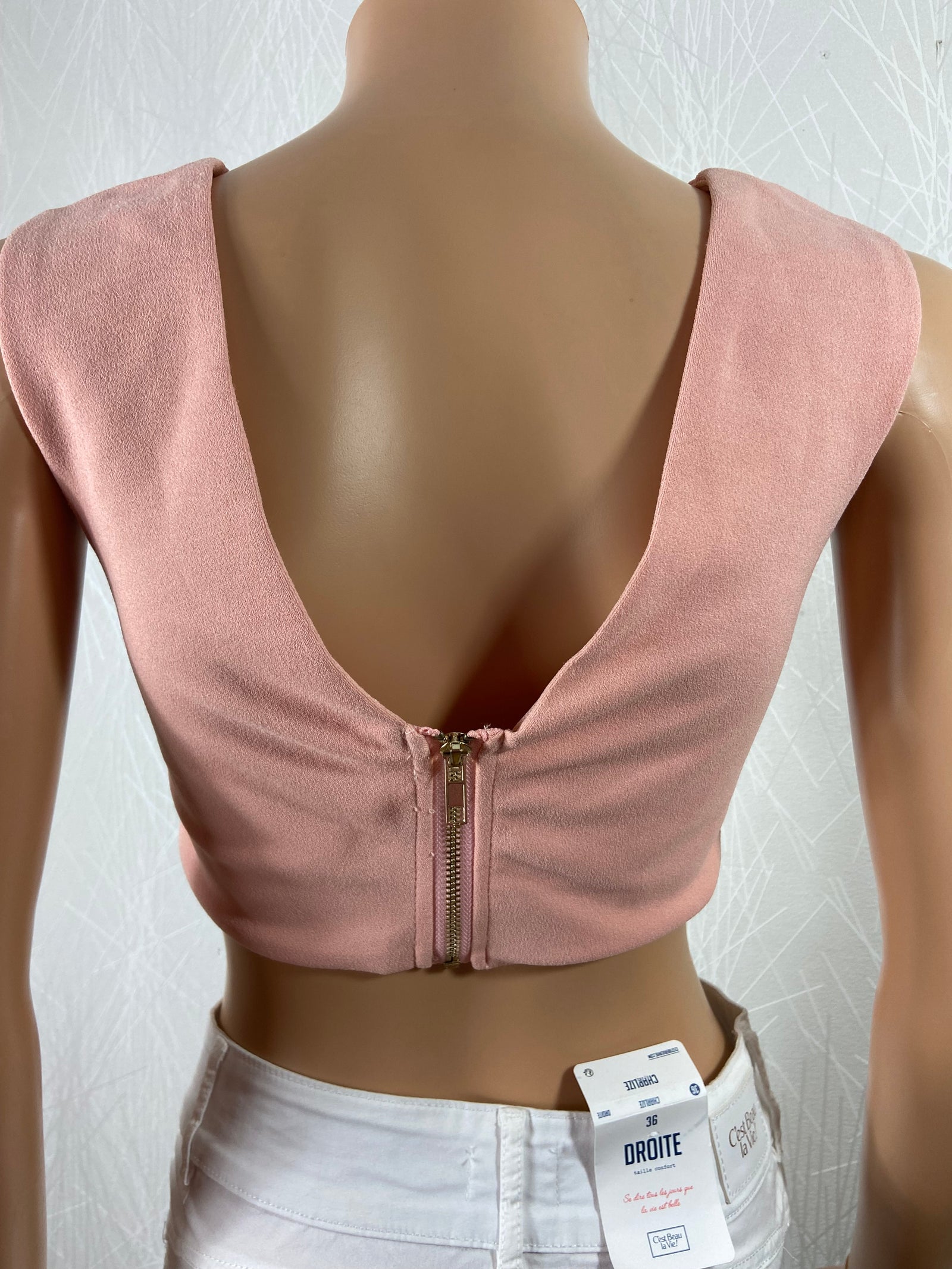 Haut rose crop top sans manches jeu de plis Vera & Lucy