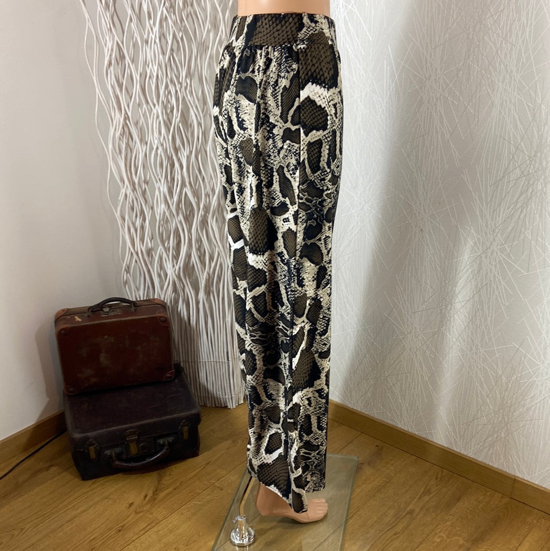 Pantalon motif peau de serpent fluide large taille mi-haute élastique Le Singe de Julie