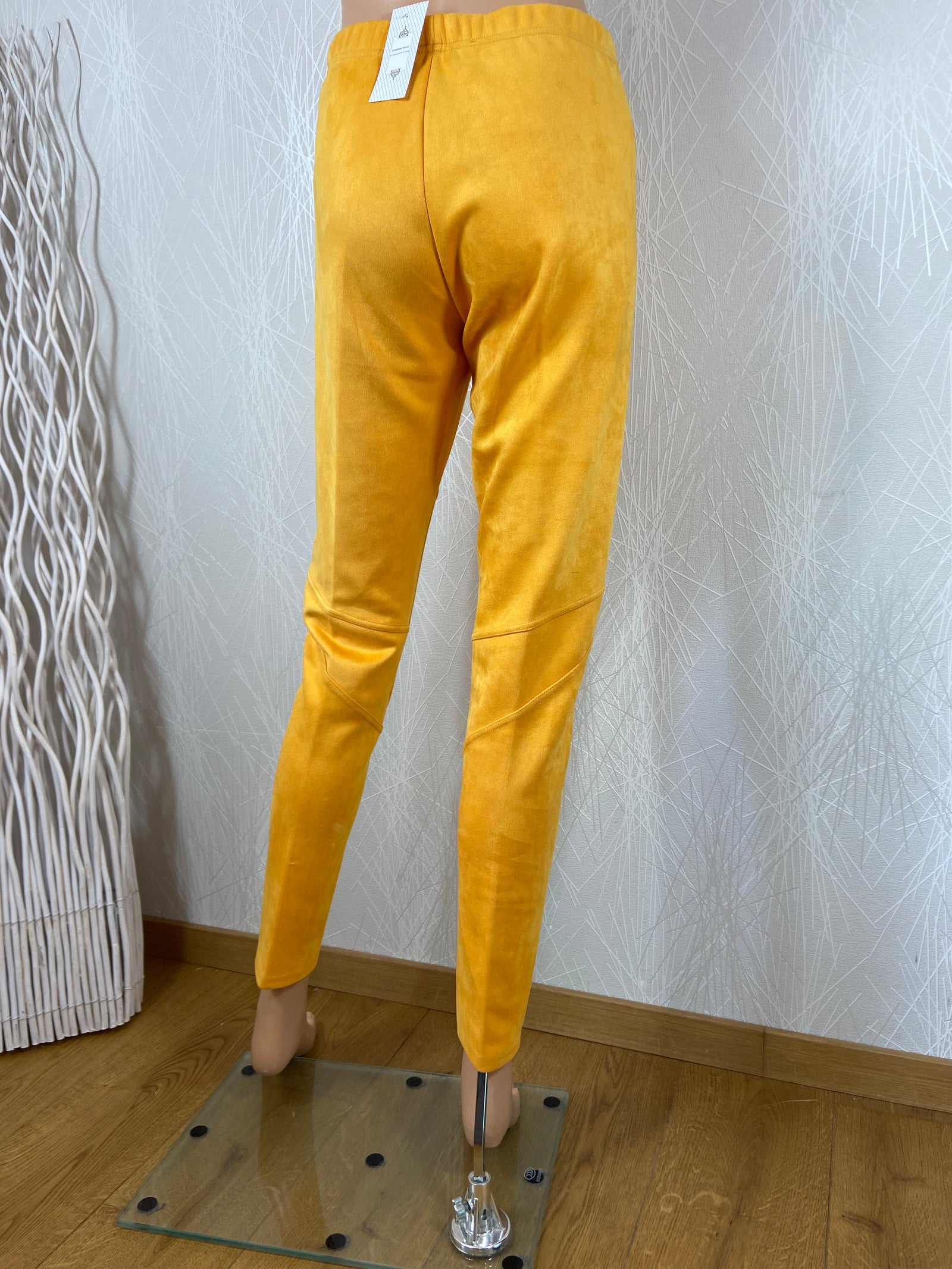 Pantalon détente jaune taille élastique One O One