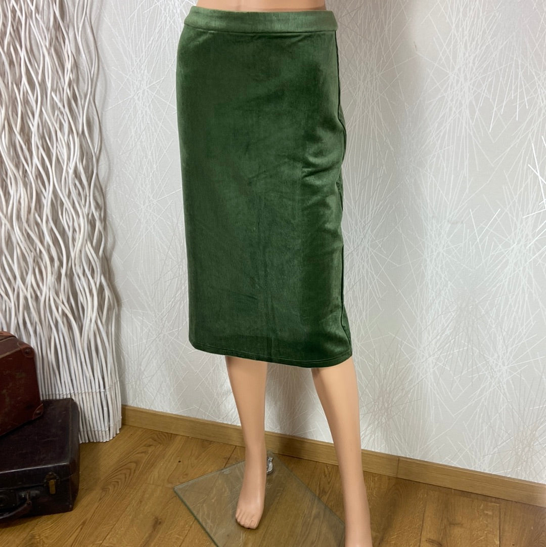 Jupe verte esprit vintage velours cotele coupe droite Traffic People Offre Unique